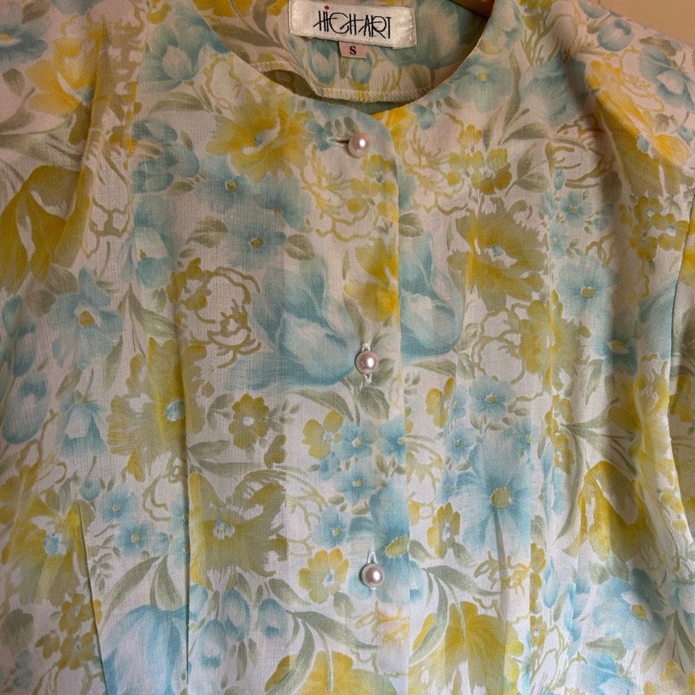 🙈SOLD🙈Vintage Watercolour Blouse - Picture 2 of 2